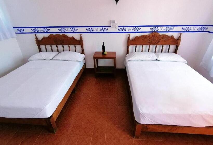 חדר אקונומי לארבעה, Don Luis Hostal   Sucursal Galeana   Tecolutla