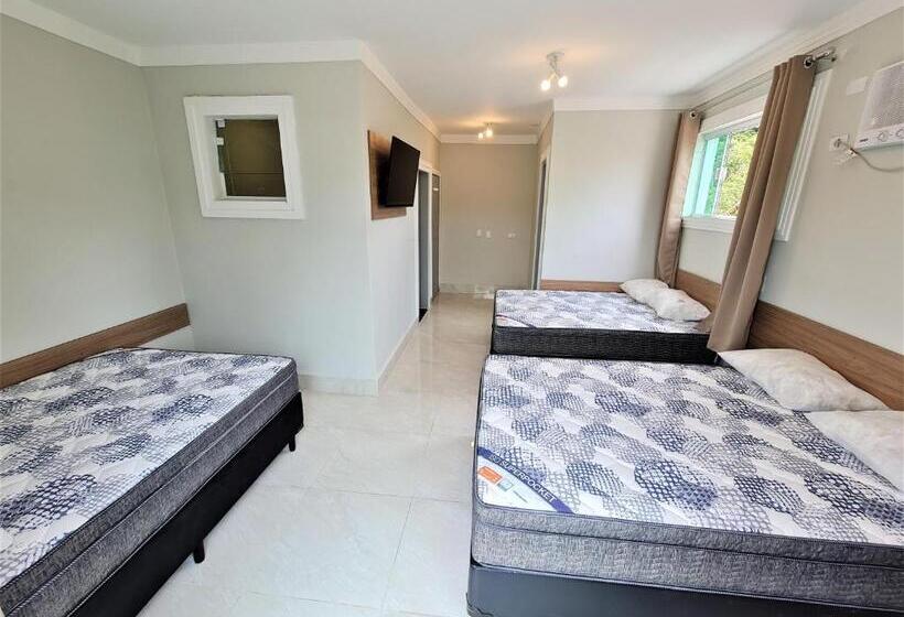 Appartement met 1 Slaapkamer, Marmeu Enseada Com Hidro Aquecida Privativa