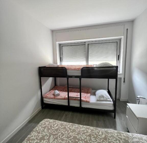 اتاق استاندارد چهار تخته, Moreira 284