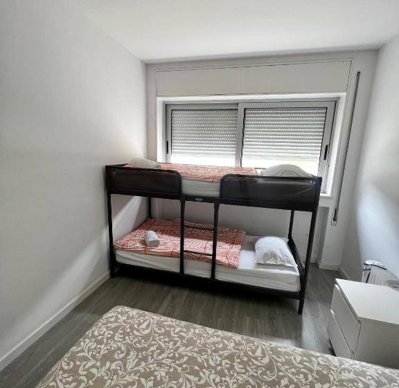 اتاق استاندارد چهار تخته, Moreira 284