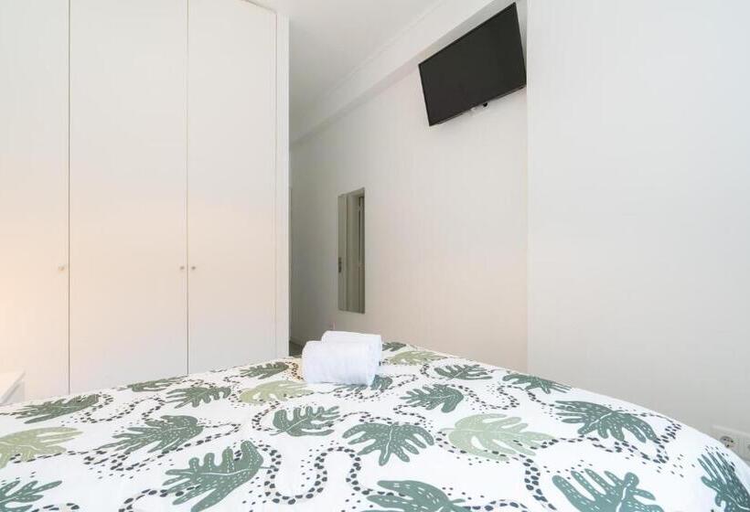 اتاق استاندارد, Moreira 284