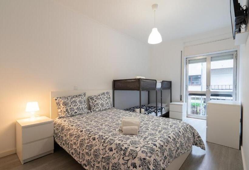 اتاق خانوادگی, Moreira 284