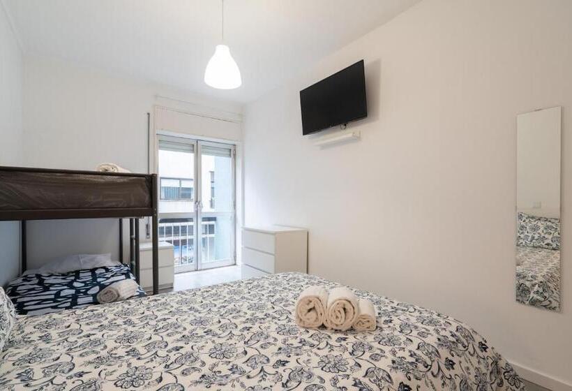 اتاق خانوادگی, Moreira 284