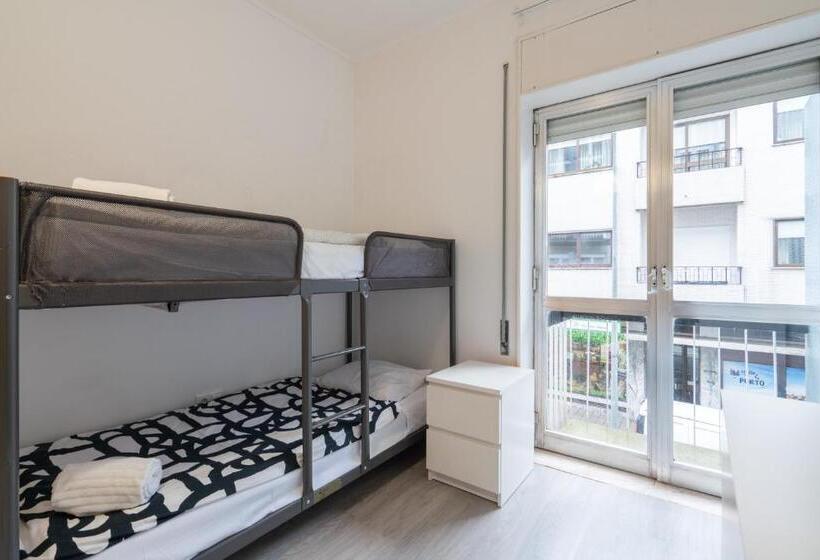 اتاق خانوادگی, Moreira 284