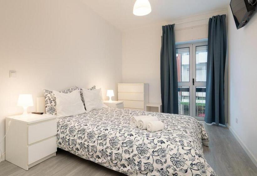 اتاق استاندارد با سرویس بهداشتی مشترک, Moreira 284