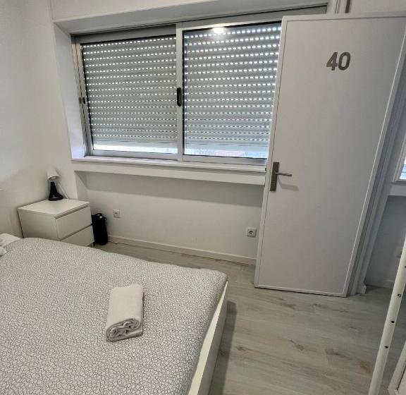 اتاق استاندارد یک تخته با سرویس بهداشتی مشترک, Moreira 284