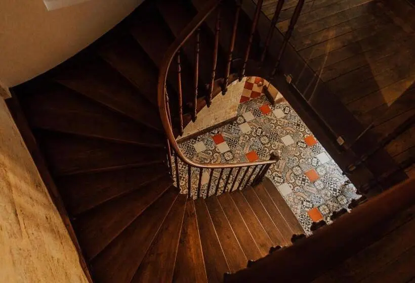 庭の見えるスタンダードトリプルルーム, Chambres D Hôte & Gîte Château Le Conte Saint Emilion