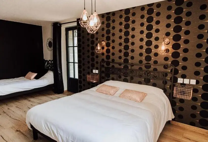 スイート(家族用), Chambres D Hôte & Gîte Château Le Conte Saint Emilion