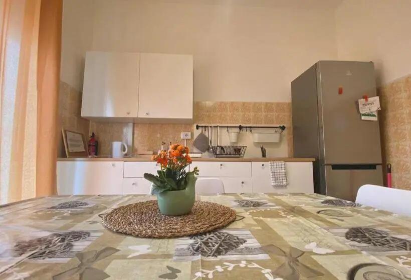 コンフォートトリプルルーム, Guest House Service   Express Airport Apartment