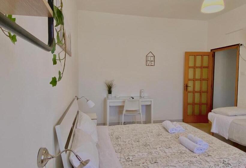 Трехместный Номер Комфорт, Guest House Service   Express Airport Apartment