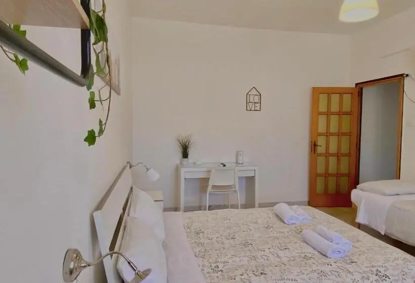コンフォートトリプルルーム, Guest House Service   Express Airport Apartment