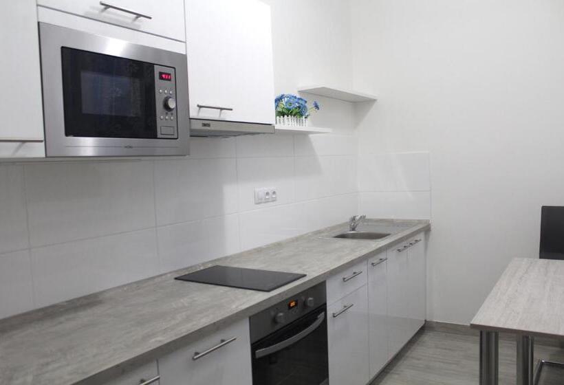 סטודיו דלוקס, Panorama Apartments