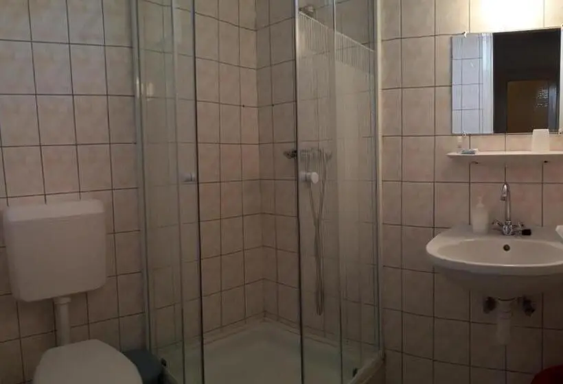 Huoneisto 2 Makuuhuonetta, örvény Vendégház