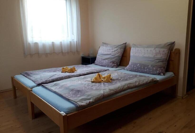 침실 1개 아파트, örvény Vendégház