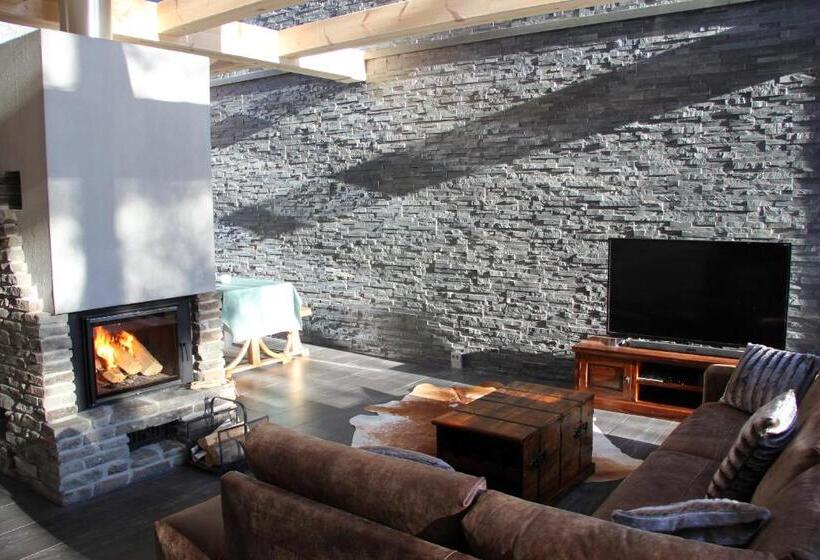 3间卧室的房子, Saaga 2