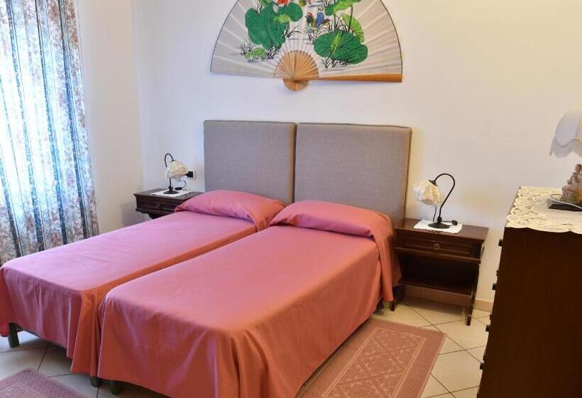 Standard room with outdoor bath, B&b Mitzixeddas