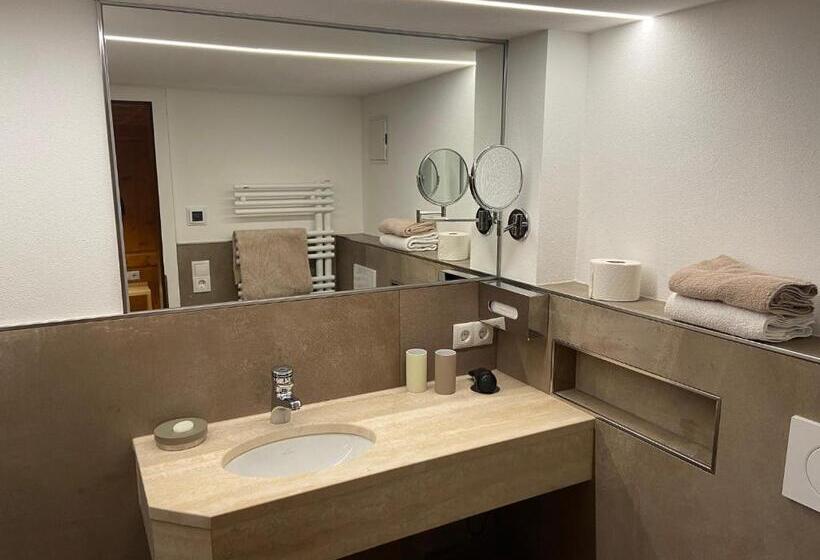 スタンダードルーム, Haus Saler