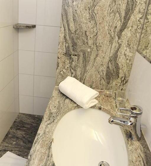 スタンダードトリプルルーム, Haus Saler