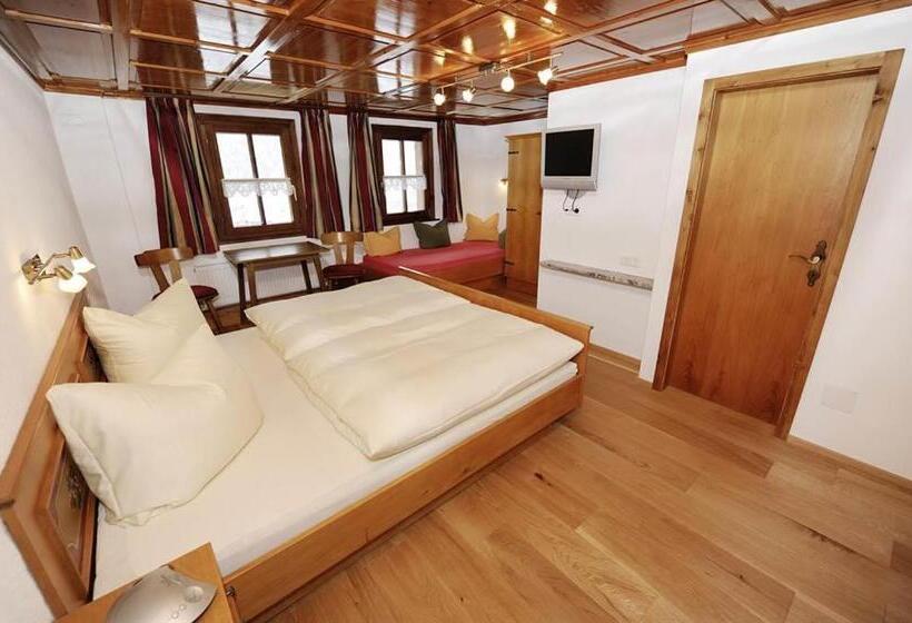 スタンダードトリプルルーム, Haus Saler