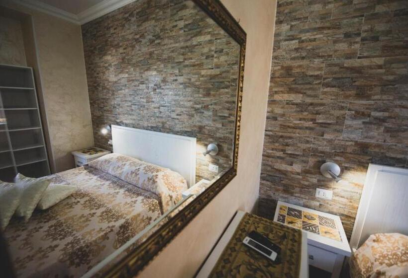 اتاق سوپریور با چشمانداز دریا و بالکن, La Perla Del Tirreno