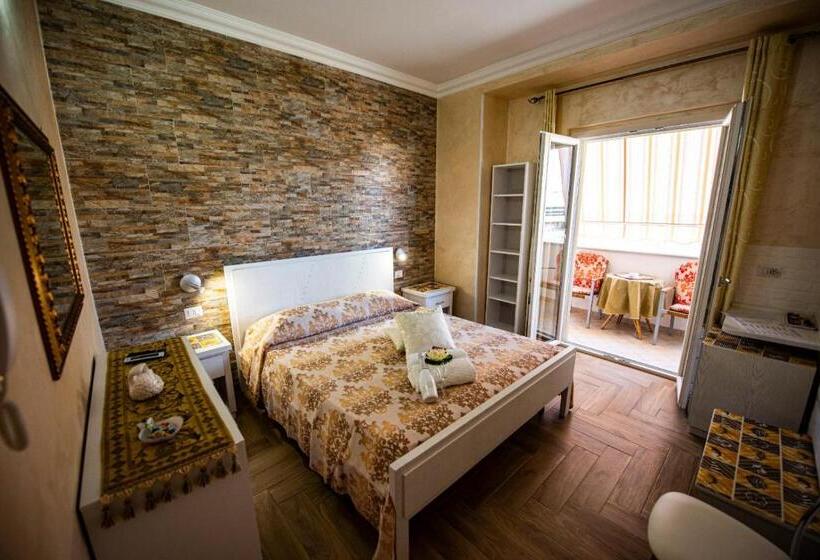 اتاق سوپریور با چشمانداز دریا و بالکن, La Perla Del Tirreno