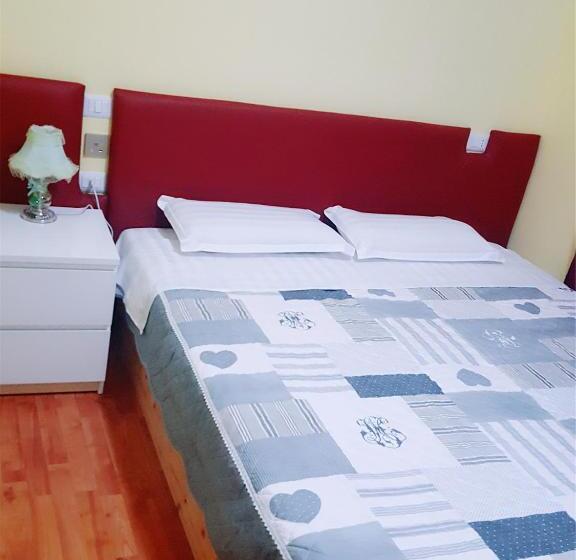 标准间, Ciclamino Siracusa