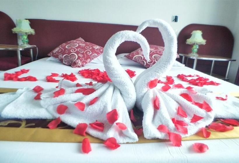 四人豪华间, Ciclamino Siracusa