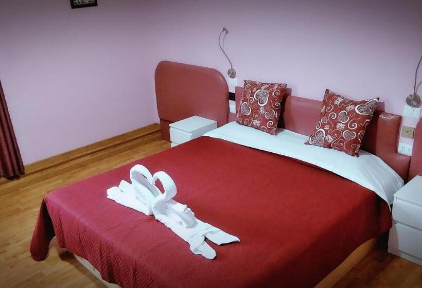 四人豪华间, Ciclamino Siracusa