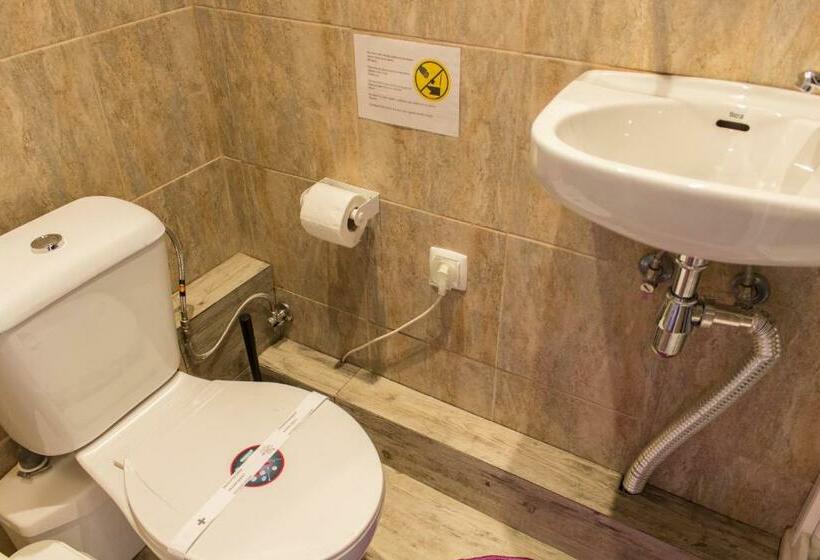 اتاق استاندارد یک نفره, Guest House Guerra Junqueiro Ii