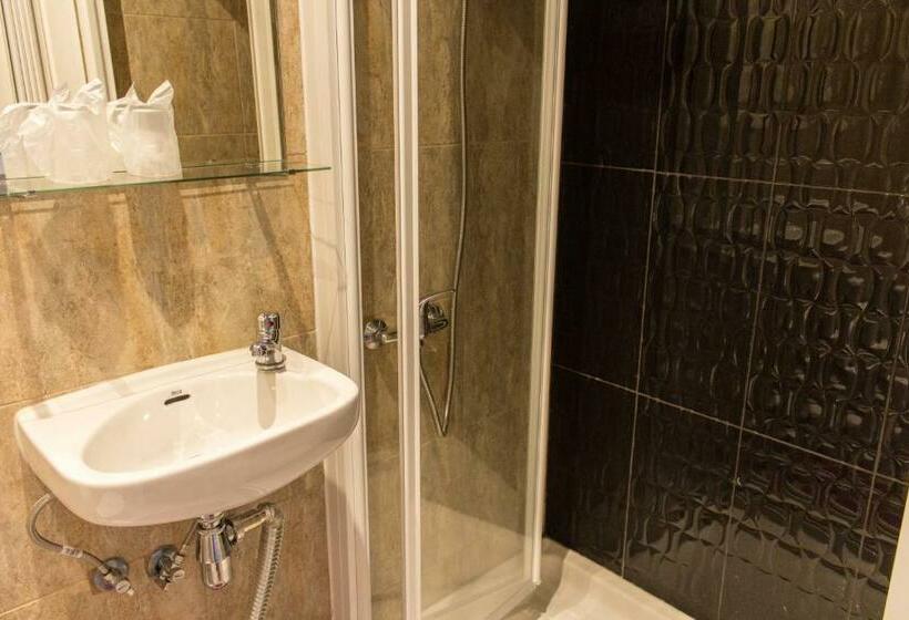 اتاق استاندارد, Guest House Guerra Junqueiro Ii