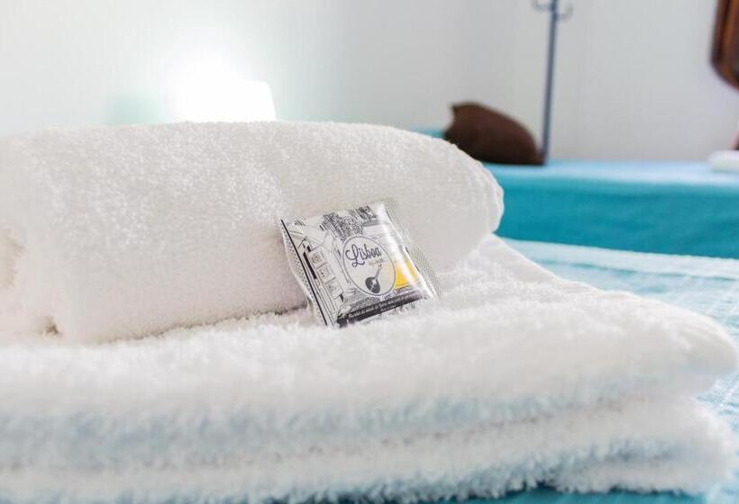 اتاق استاندارد با سرویس بهداشتی مشترک, Guest House Guerra Junqueiro Ii