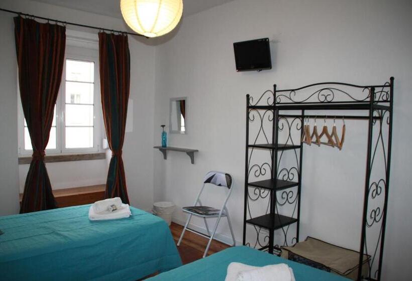 اتاق استاندارد با سرویس بهداشتی مشترک, Guest House Guerra Junqueiro Ii