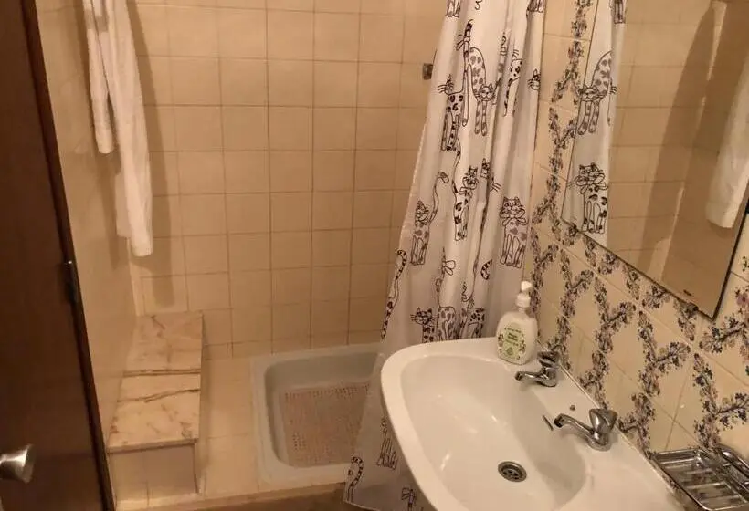 スタンダードルーム, Residencia Maria Jose