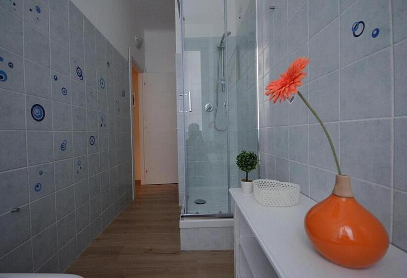 اتاق استاندارد, Timeline Porto Tourist La Spezia