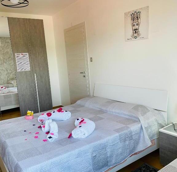 Standard room with outdoor bath, B&b Il Cuore Di Kroton