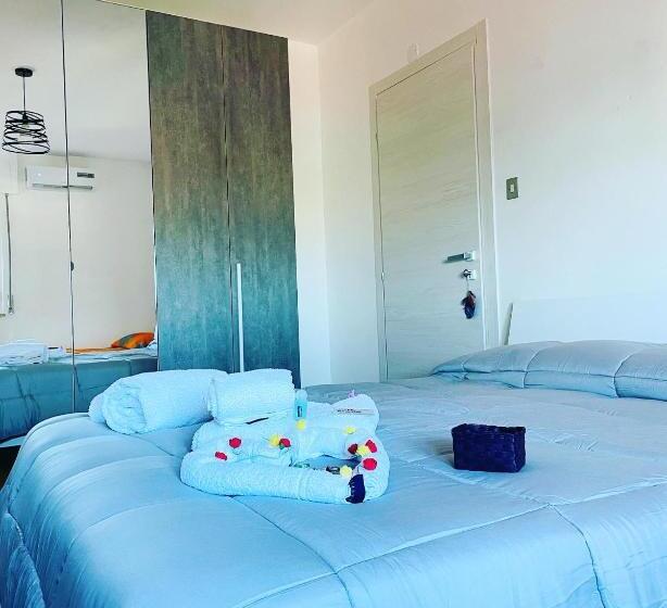 Standard room with outdoor bath, B&b Il Cuore Di Kroton