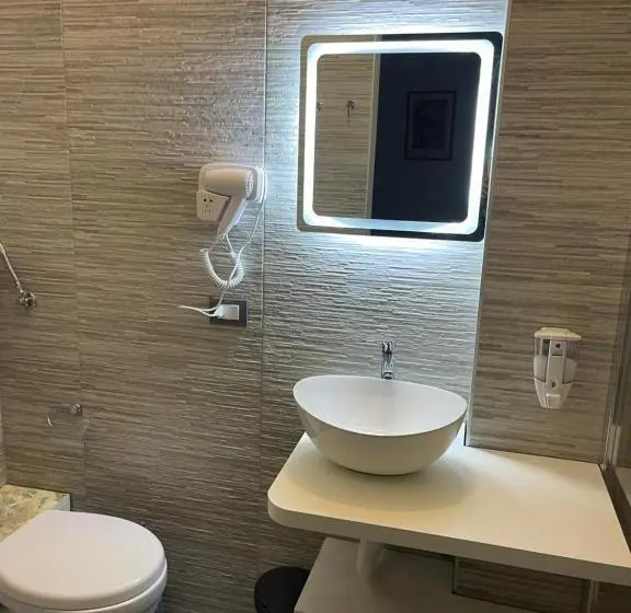 اتاق لوکس چهار تخته, B&b Oasi Sul Mare San Salvo Marina