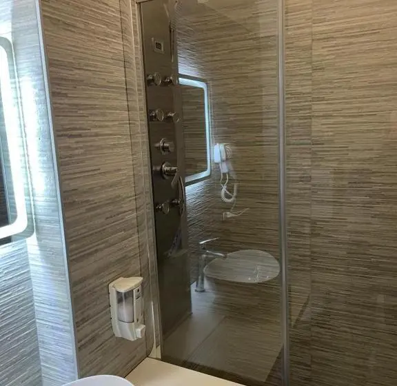 اتاق لوکس چهار تخته, B&b Oasi Sul Mare San Salvo Marina