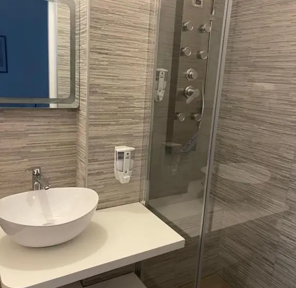 اتاق لوکس چهار تخته, B&b Oasi Sul Mare San Salvo Marina