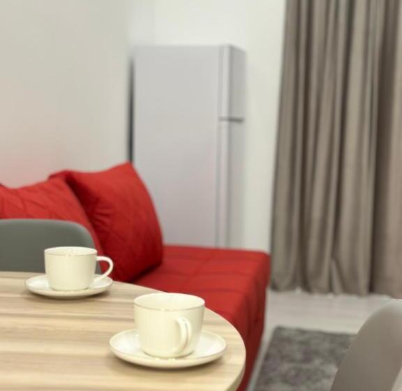 Deluxe Studio, Mandarin