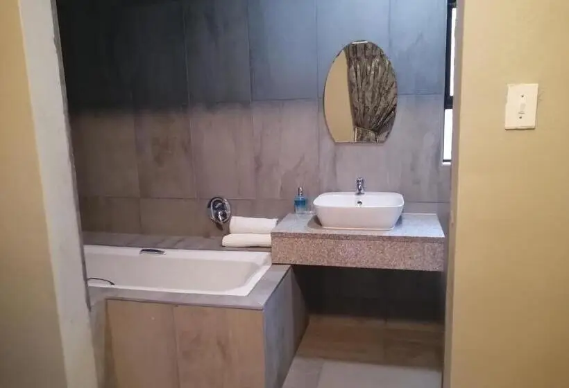 اتاق لوکس, Sibebe View Villa