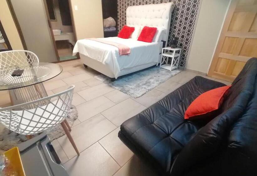 اتاق استاندارد با بالکن, Sibebe View Villa