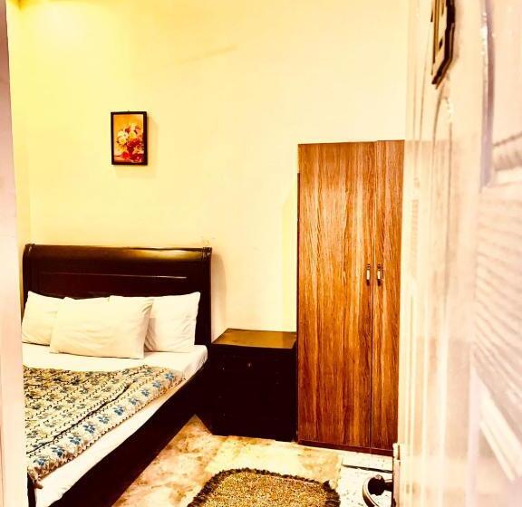اتاق استاندارد, Swiss Cottage