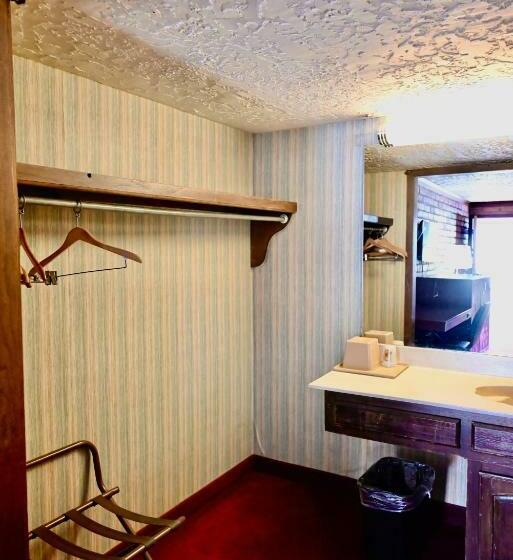 带大床的标准间, Rittiman Inn And Suites