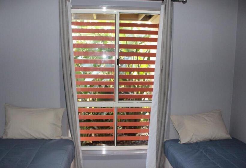 2 Bedroom Apartment with Views, Aqualuna Apartments