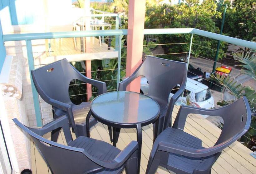2 Bedroom Apartment with Views, Aqualuna Apartments