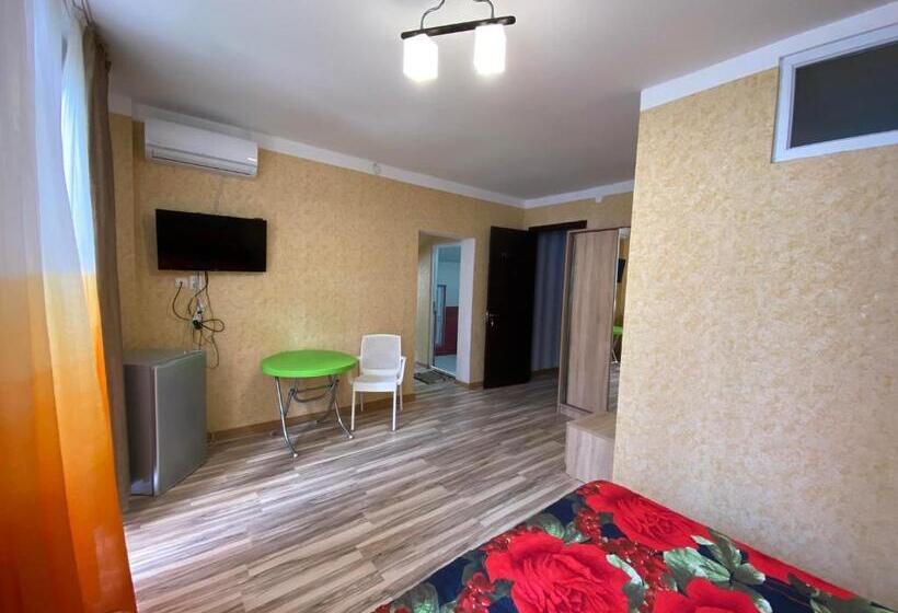 اتاق استاندارد چهار تخته با چشمانداز دریا, Bajo Shekvetili