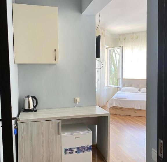 اتاق استاندارد چهار تخته با چشمانداز دریا, Bajo Shekvetili