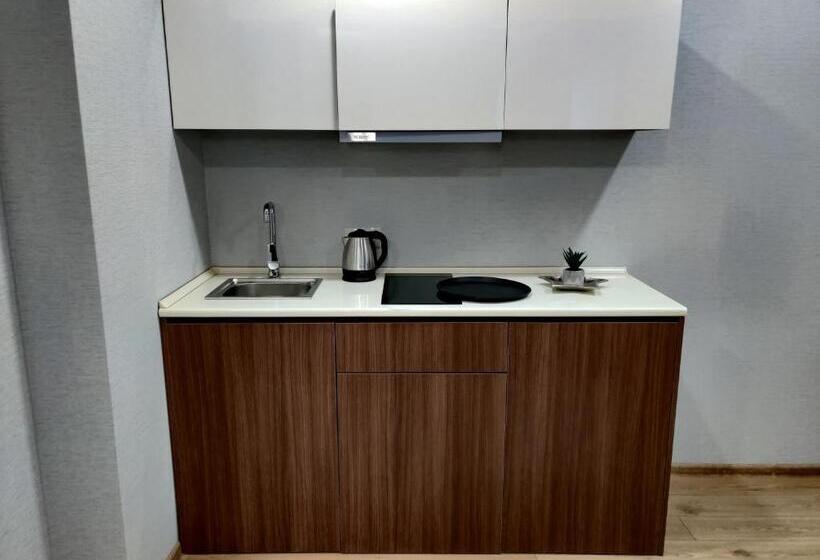 آپارتمان 2 خوابه, Crystal Residence