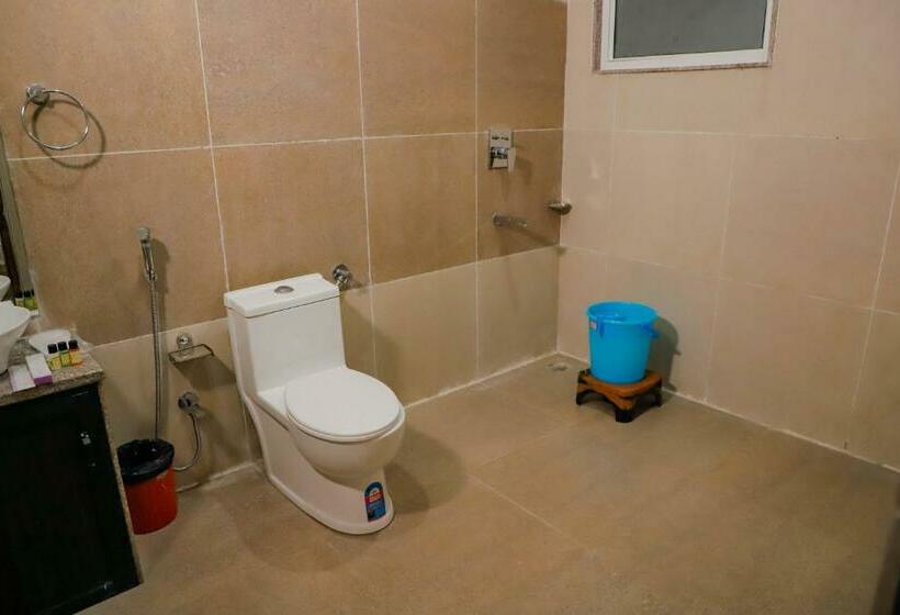 اتاق لوکس, Komal Inn